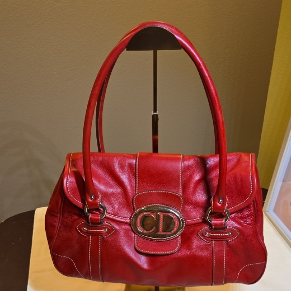 Christian Dior Vibrant Red Pebbled Leather Shoulder Bag with Silver CD Plate - Picture 3 of 17